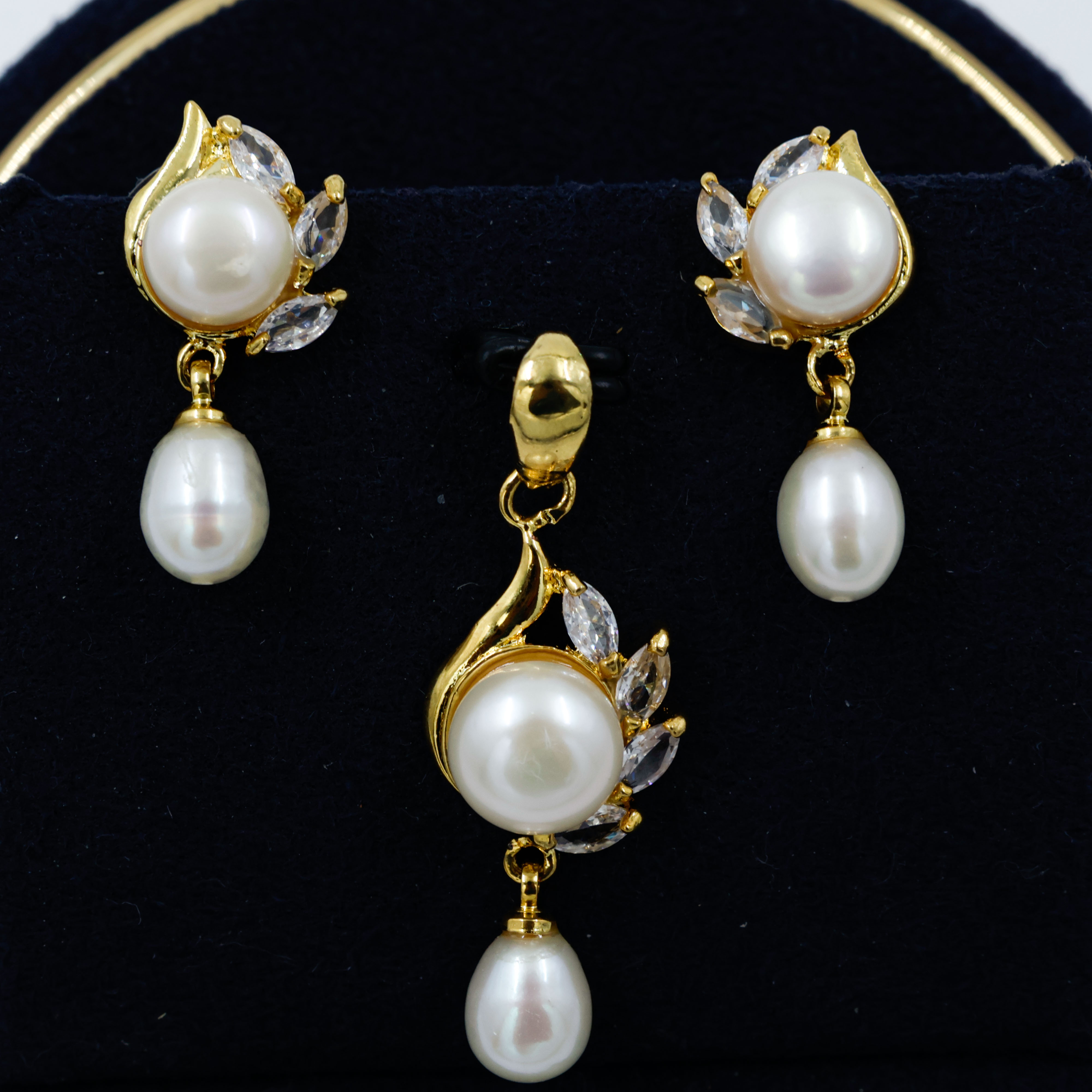 Pearl Pendant Set Without Chain